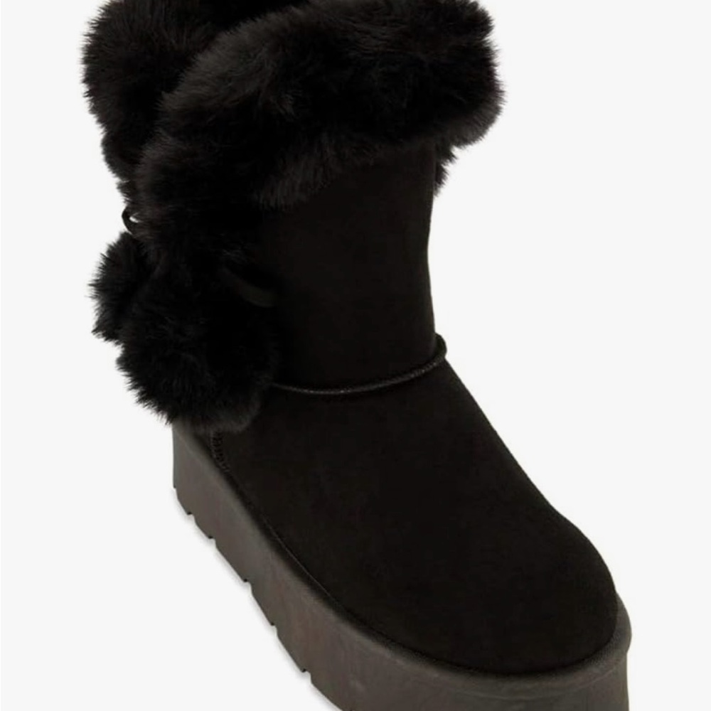 Stylish Fall Lace-Up Boots